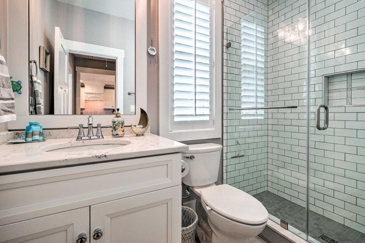Bright Coastal Abode With Porch And Beach Access! Carolina Beach Εξωτερικό φωτογραφία