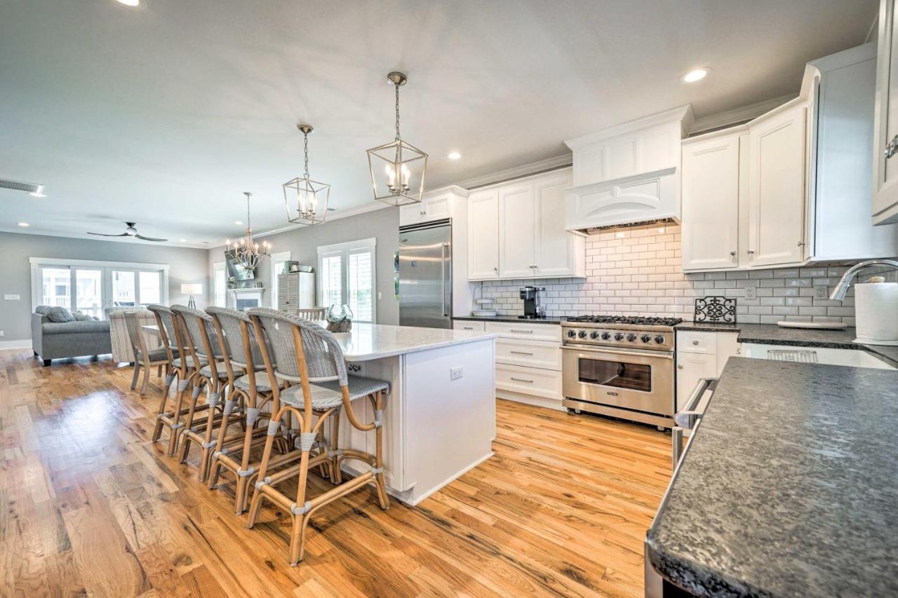 Bright Coastal Abode With Porch And Beach Access! Carolina Beach Εξωτερικό φωτογραφία